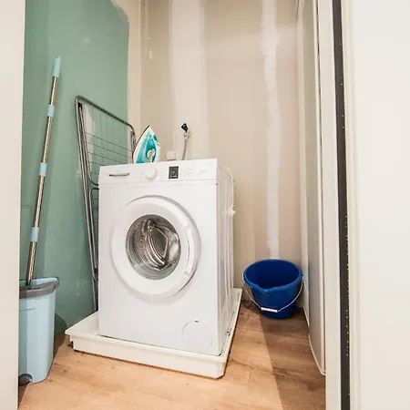 Alphabet - Hendrikkade 10 Roterdão