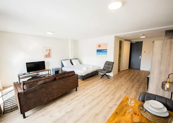 Alphabet - Hendrikkade 10 Aparthotel 3*