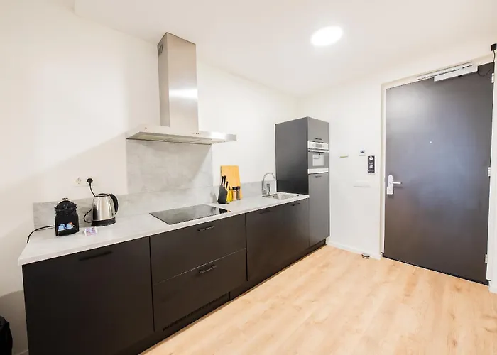 Alphabet - Hendrikkade 10 Aparthotel